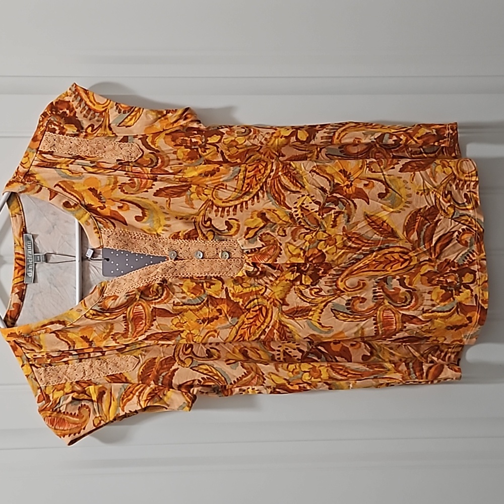 *NWT* Daniel Rainn Floral Cap Sleeve Blouse